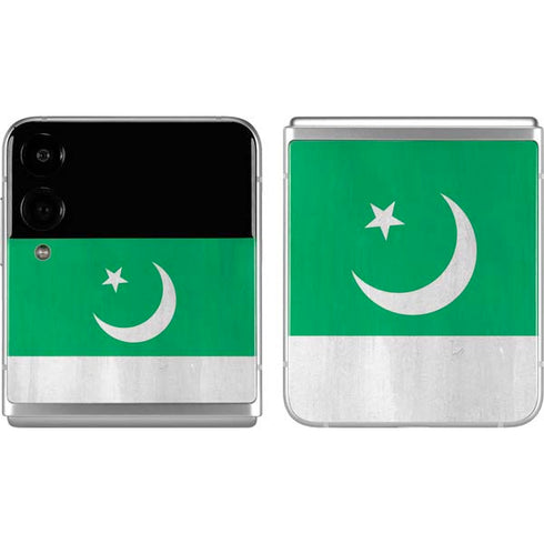 Pakistan Flag Distressed Galaxy Z Flip4 5G Skin